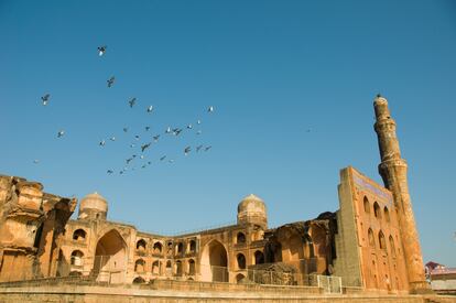 Vista general de la Madrasa (escuela coránica) de Khwaja Mahmud Gawan, en Bidar. 