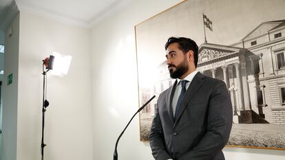 Alvise Pérez, tras tomar posesión de su acta de eurodiputado, el pasado día 1 en el Congreso de los Diputados.