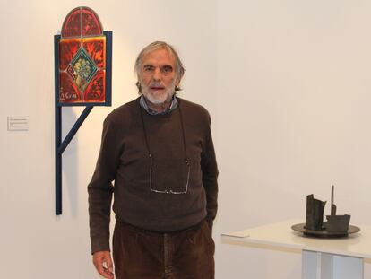 El artista Juan Antonio Giraldo en su exposición en el Museo de Arte Contemporáneo ‘El Mercado’ de Villanueva de los Infantes en 2016.