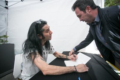 Un dels plats forts de la diada: Mario Vaquerizo signant llibres.