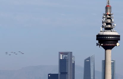 Aviones, este jueves, durante el desfile de las Fuerzas Armadas en Madrid. 