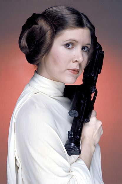 No solo el recogido a modo de ensaimada de la princesa Leia es un icono del vestuario de Star Wars, también sus túnicas blancas han dado la vuelta al mundo.
