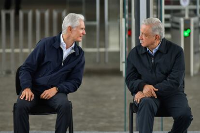 Alfredo del Mazo con López Obrador, en Toluca (Estado de México), en septiembre de 2023.