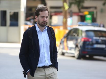 El hijo de Manuel Giménez Abad, Borja Giménez, esta mañana en Madrid.