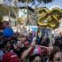 Fotografía fechada el 8 de junio de 2024 donde se observa personas mientras participan en un acto en apoyo a Nicolás Maduro, en Caracas.