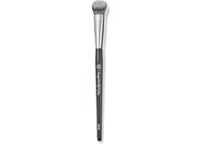 BK BEAUTY BRUSHES - ANGIE HOT & FLASHY A506 CONCEALER - Viral "Kitten Paw" Face Brush - Under-Eye Concealing and Contouring -