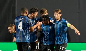 Atalanta kronala premoč s tremi goli in se uvrstila v dublinski finale