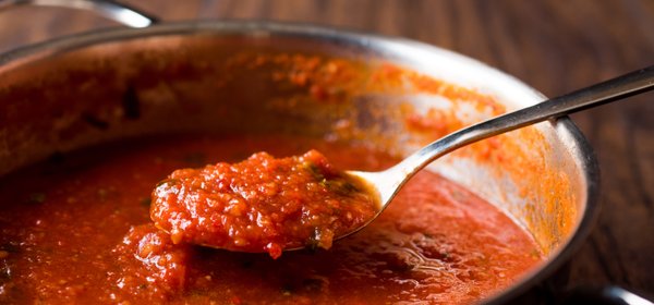 Kako zgostiti omako brez moke?