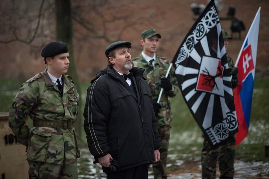 Juraj Cintula in pripadnika Slovenskih brancev.