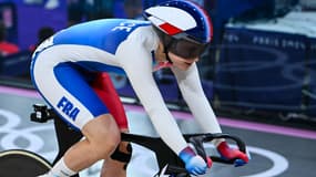 Mathilde Gros lors de l'épreuve de keirin aux JO 2024.