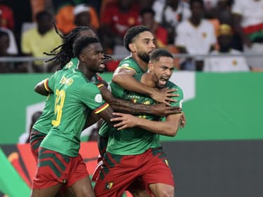 Les joueurs camerounais célèbrent leur but face à la Guinée à la CAN, le 15 janvier 2024