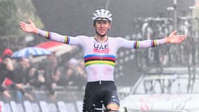 Tadej Pogacar vainqueur du Tour d'Emilie le 5 octobre 2024