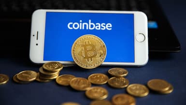 Coinbase fait un don de 25 millions de dollars à Fairshake pour tenter d’influencer la politique américaine en faveur des cryptos.