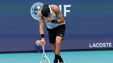 Mattéo Berrettini au bord du malaise lors de sa défaite contre Andy Murray (4-6, 6-3, 6-4) à Miami, le 20 mars 2024