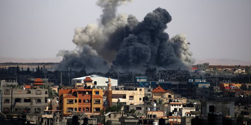 La ville de Rafah, dans le sud de la bande de Gaza, bombardée le 6 mai 2024