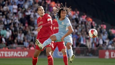 Virgil Van Dijk et Nathan Aké lors de la demi-finale de la Cup en 2022.