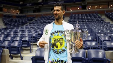 Le t-shirt hommage de Novak Djokovic à Kobe Bryant après son sacre à l'US Open, le 10 septembre 2023