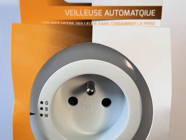 Cette veilleuse est rappelée en raison de risque de choc électrique