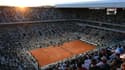 Les tribunes clairsemées du court Philippe-Chatrier lors de la demi-finale entre Casper Ruud et Alexander Zverev, le 7 juin 2024.