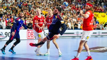 Le shoot de Ludovic Fabregas lors de la finale de l'Euro de handball France-Danemark, 28 janvier 2024