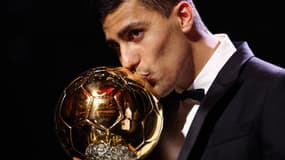 Rodri avec le Ballon d'or, le 28 octobre 2024