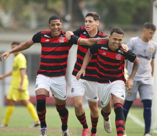 Flamengo vence Madureira por 2 a 0 na Gávea, pela Taça Guanabara Sub-17