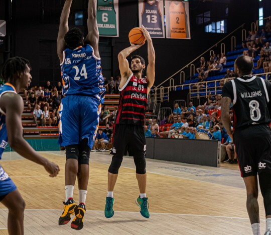 Flamengo é superado pelo Baloncesto Fuenlabrada no último amistoso da pré-temporada