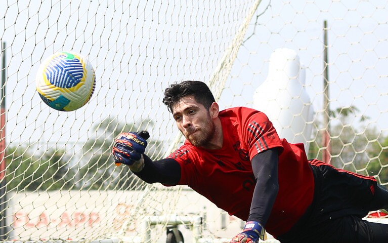 Flamengo treina nesta segunda-feira de olho no duelo com o Bahia