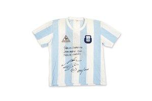 Subastan la camiseta que usó Maradona en la semifinal del Mundial de México 1986 (Fuente: Sotheby's)