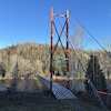 La passerelle au-dessus de la rivière Madeleine