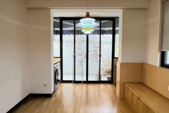 Jiaotong University 2BR apartment with yard Listing on SmartShanghai housing