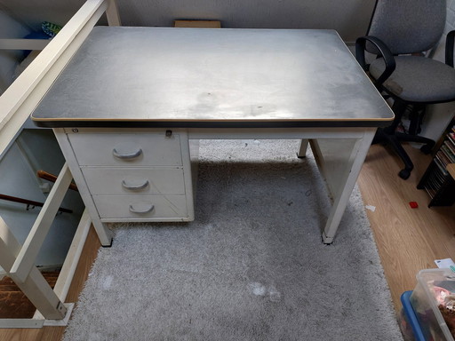 Gispen Desk