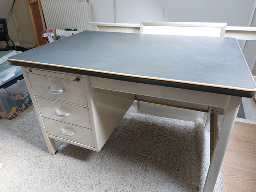 Gispen Desk