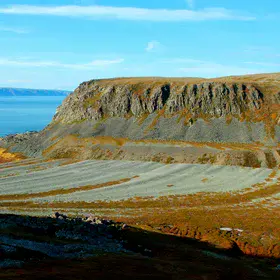 Rising landscapes at the continent edge