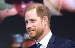 Le prince Harry et Jenifer sont dans le Fil des Stars