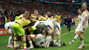 Els jugadors alemanys celebrant el gol de l'empat