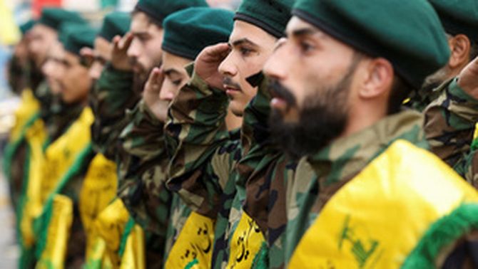 Hezbollah --"partit de déu" en àrab-- és un partit polític islamista xiïta i una milícia armada