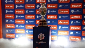 Imatge de:La Copa Amèrica de futbol i la gira americana del Barça, a 3Cat