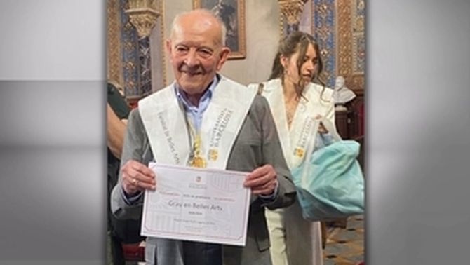 Miguel Ángel Gallo, graduat de Belles Arts amb 90 anys: "Volia que m'ensenyessin a pintar"