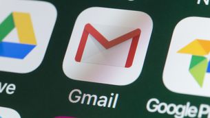 Gmail permet transferir tots els seus correus a un nou compte on disposis de 15 GB gratuïts més per convertir en un arxiu d'emails antics