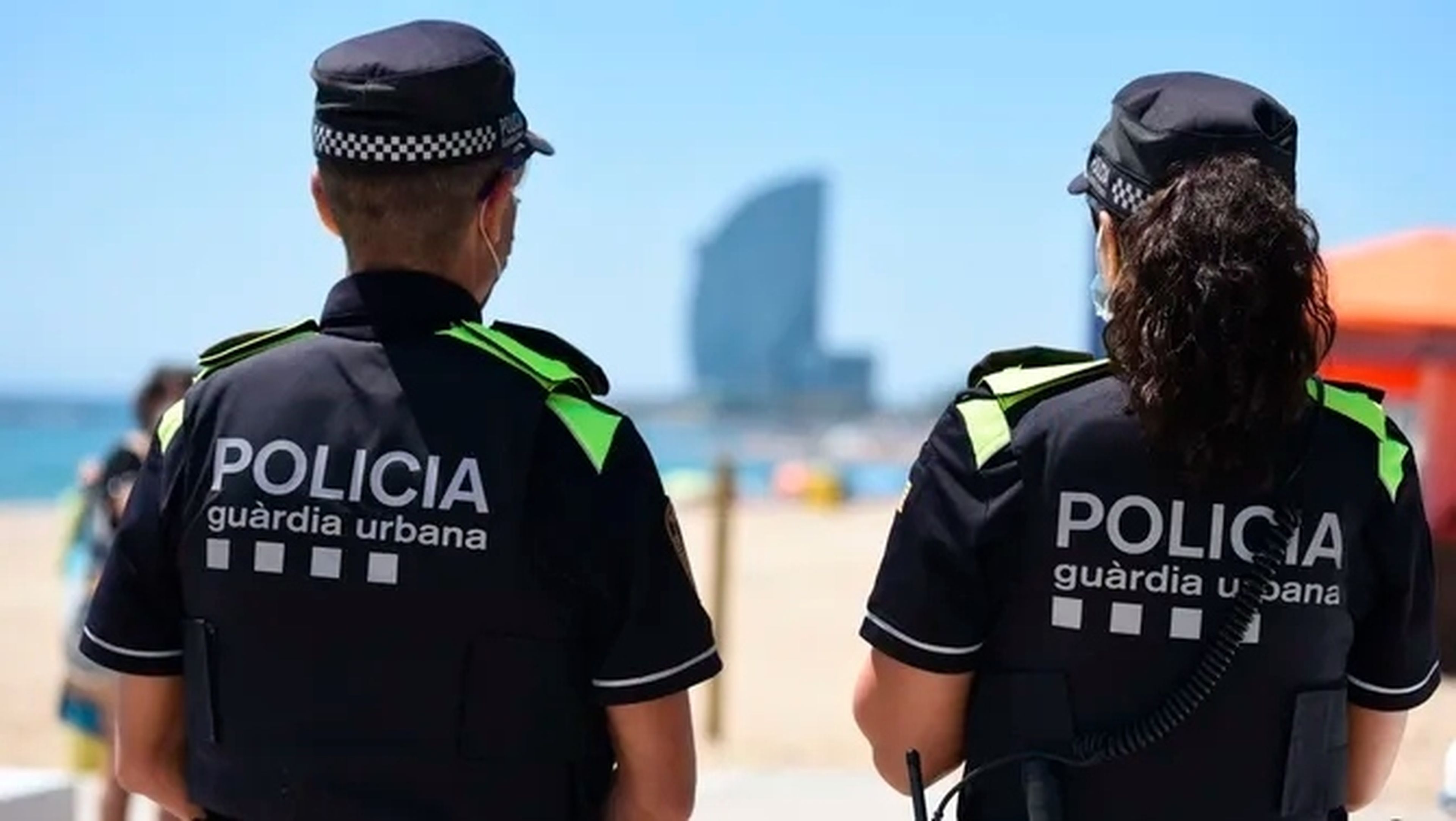 Arrels denuncia assetjament policial de la Guàrdia Urbana en el marc del pla Endreça