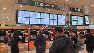 Rodalies recupera el servei de "forma progressiva" després de gairebé set hores d'aturada