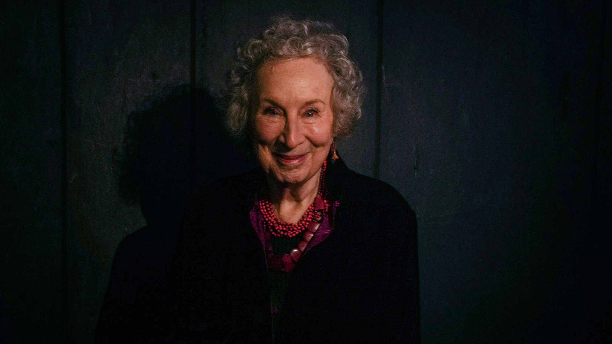 Porträt der kanadischen Bestsellerautorin Margaret Atwood, aufgenommen im November 2023 bei einer Preisverleihung in Toronto