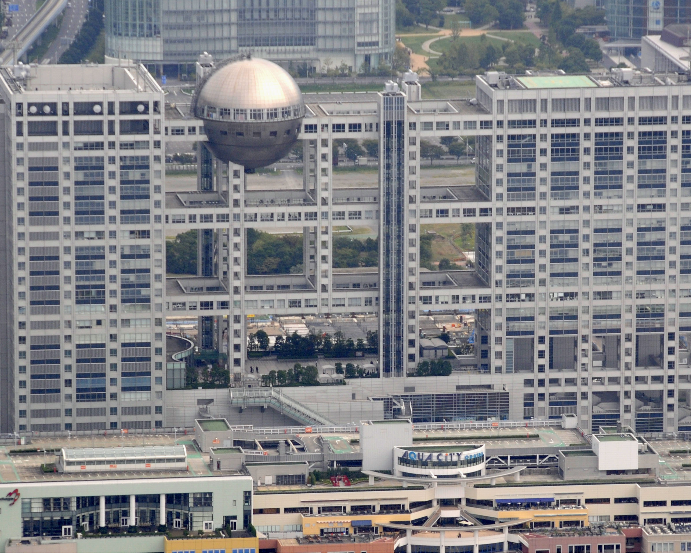 フジテレビ本社＝東京都港区台場