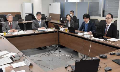 水俣病の健康調査の在り方を議論する専門家検討会＝２１日、環境省