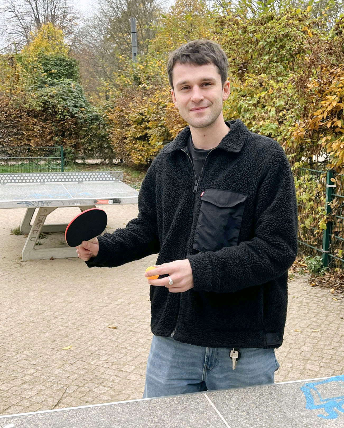 アプリ「Pongmasters」を開発したヨハネス・ベーガーさん＝11月、ベルリン（共同）