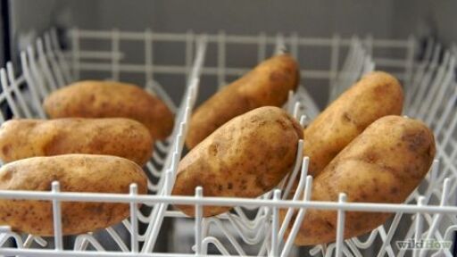 Миене на картофи в съдомиялна - хит в TikTok