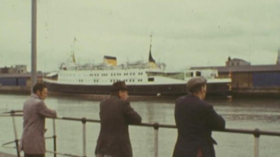 'Mona's Queen' car ferry (1974)