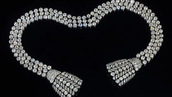 The necklace contains around 300 carats of diamonds (Pic: Sotheby's)