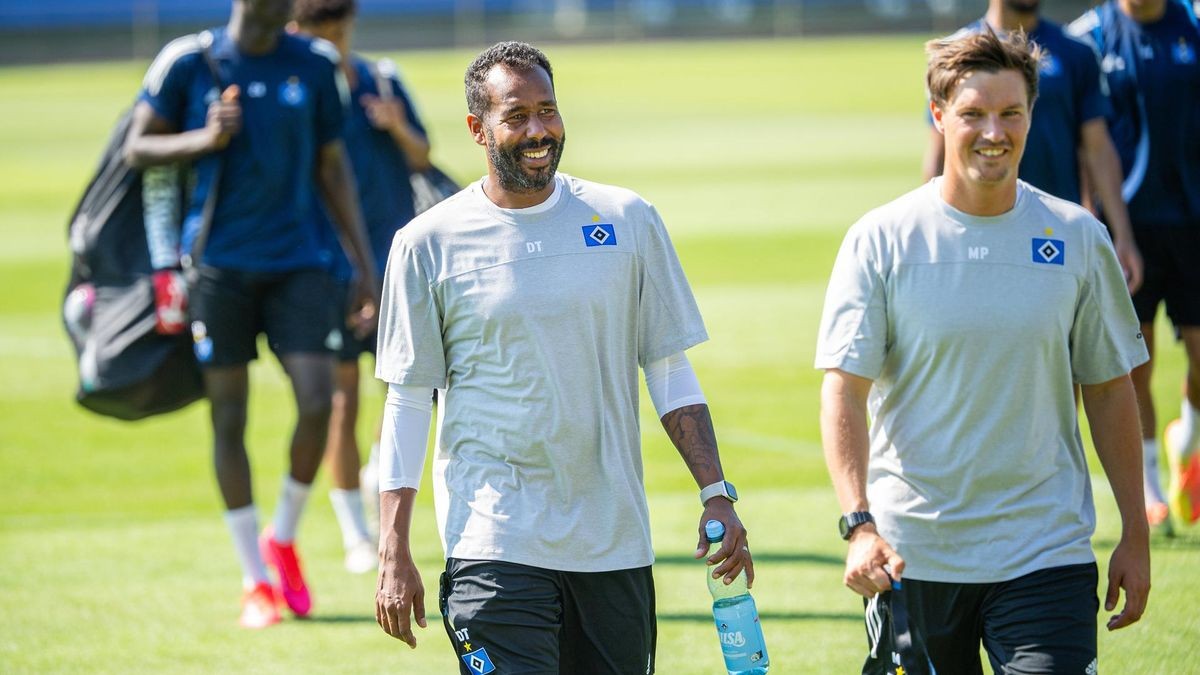 Daniel Thioune (l.) und Merlin Polzin
im August 2020 beim HSV.